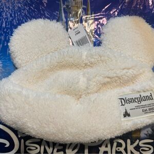 Disneyland 2025 white Sherpa hat